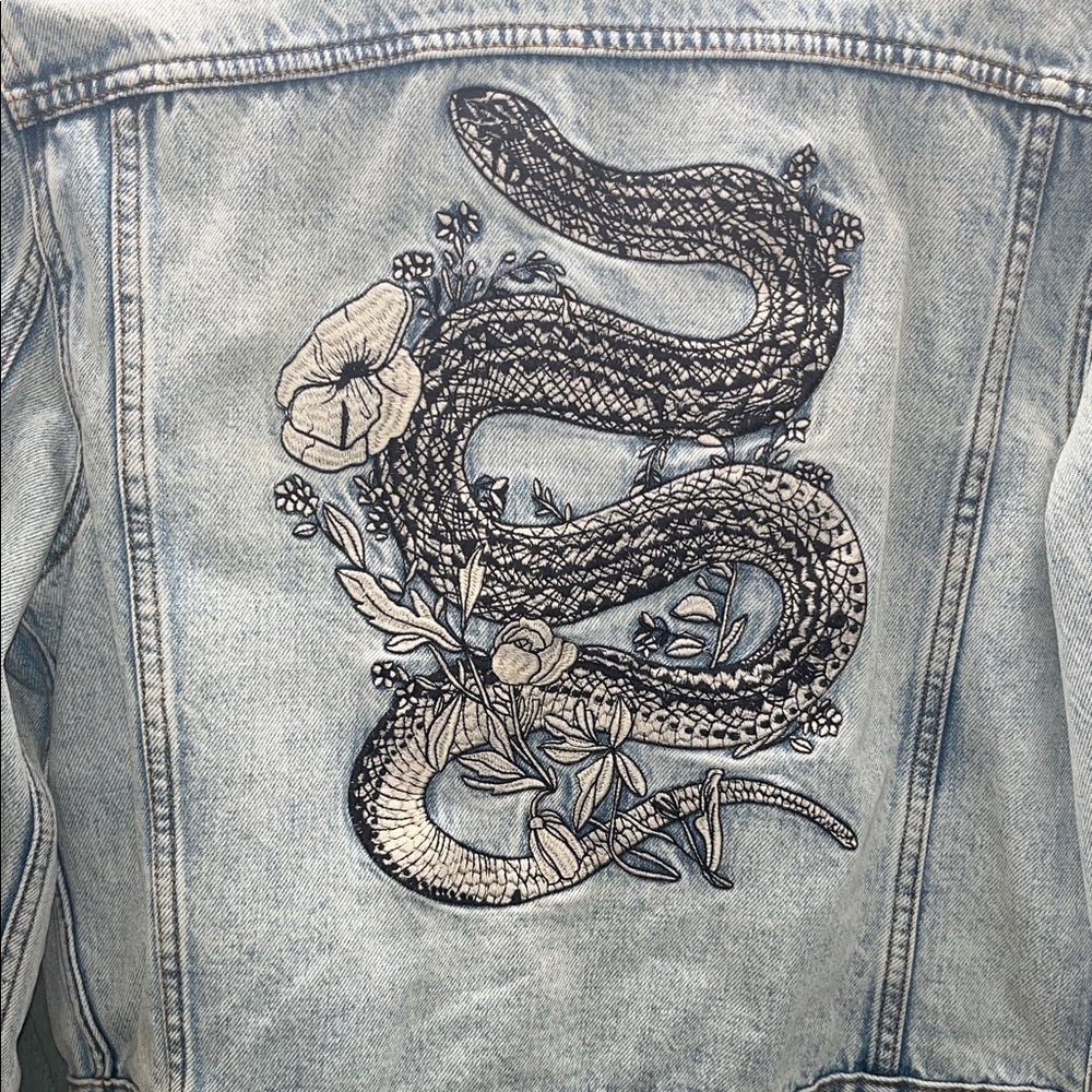 BDG Light Wash Blue Denim Jacket with Snake Embroidery Back - Picture 6 of 8
